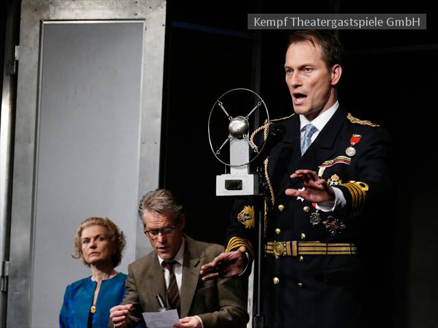 Szenenfoto 2015/16 - THE KING'S SPEECH ©  Helmut Blecher