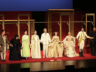 Szenenfoto aus der Produktion Gef�hrliche Liebschaften  &copy; Kom�die D�sseldorf/Theatergastspiele Kempf GmbH