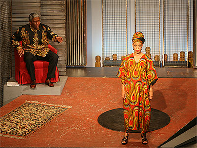 Szenenfoto aus der Produktion Die Nelson Mandela Story &copy; Theatergastspiele Kempf GmbH