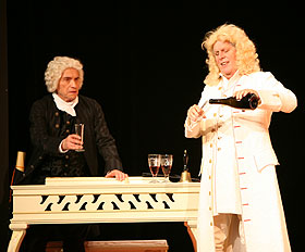 Walter Renneisen und Sigmar Solbach als Bach und H�ndel &copy; Theatergastspiele Kempf GmbH